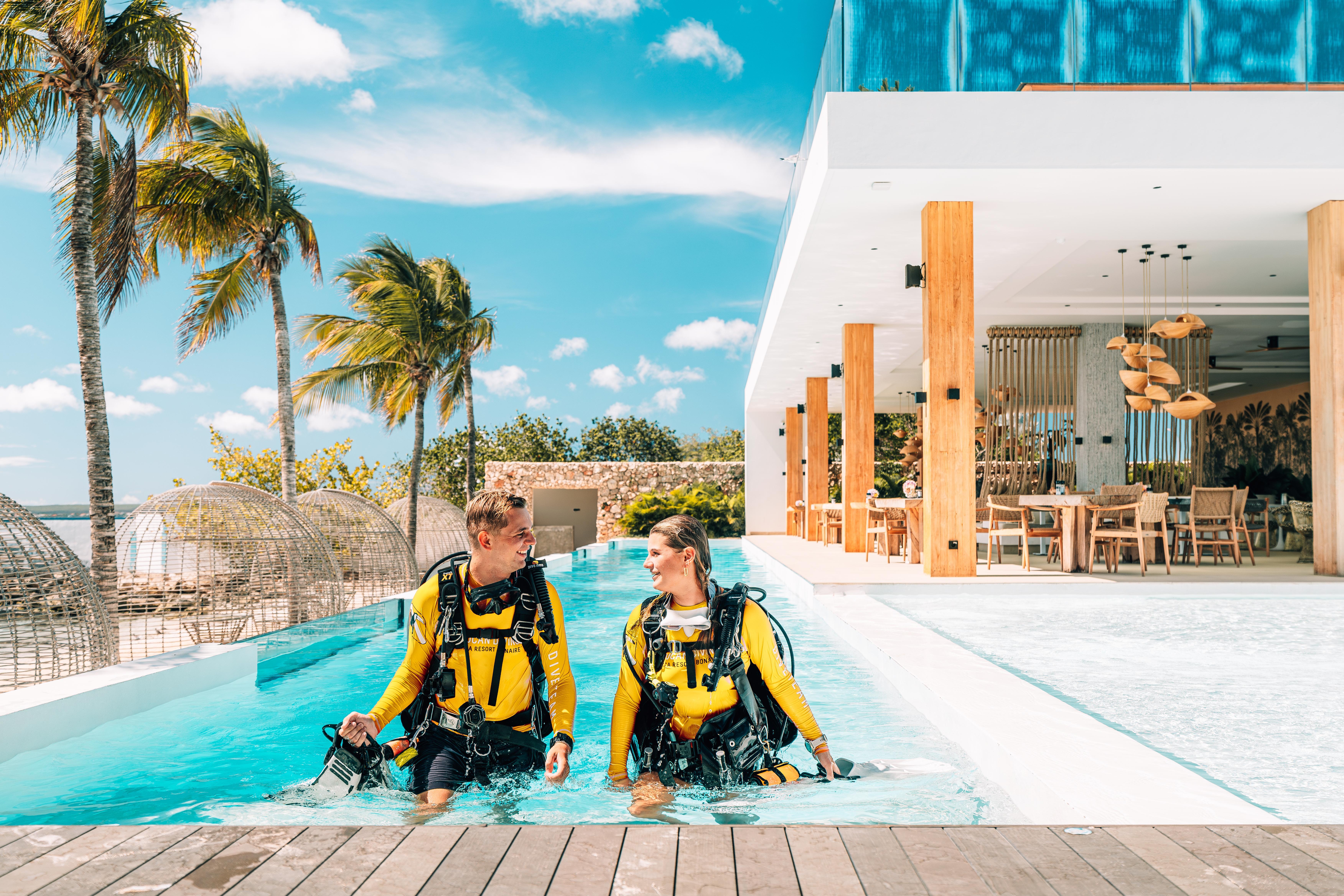 Van Der Valk Plaza Beach & Dive Resort Bonaire Playa Exterior foto