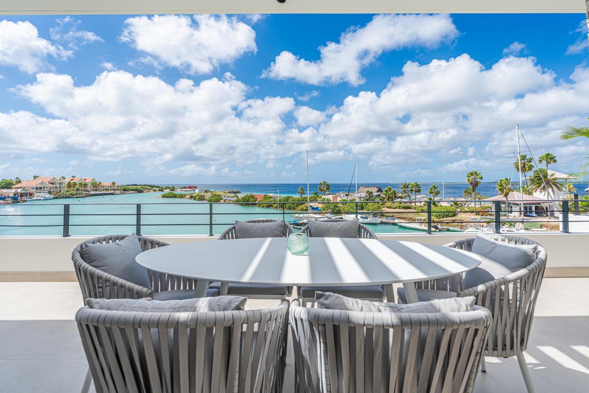 Van Der Valk Plaza Beach & Dive Resort Bonaire Playa Exterior foto